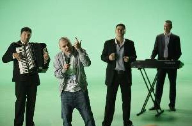 Puya canta 'Undeva-n Balkani'