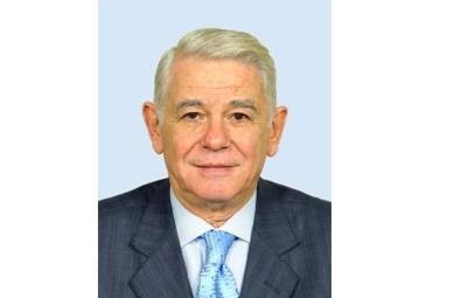 Melescanu: E greu sa excluzi pe cineva care s-a autosuspendat