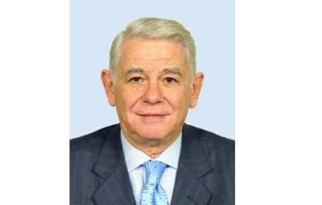 Melescanu: E greu sa excluzi pe cineva care s-a autosuspendat