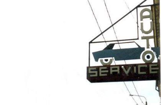 Cu levierul sau la service? Aproape 30% dintre romani isi repara singuri masina