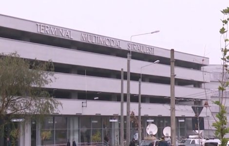 Metrorex reduce la jumatate tariful in parcarea de la statia de metrou Straulesti