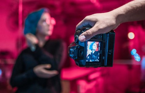  Top  Cum sa faci o fotografie fara ca cineva sa clipeasca? 7 studii ridicole studiate de cercetatori de-a lungul timpului