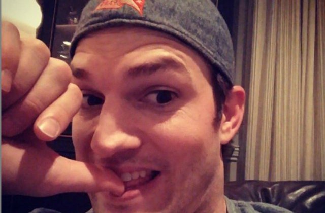 Ashton Kutcher si-a facut public numarul de telefon pentru a intra in contact cu fanii sai