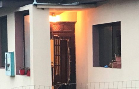 Un barbat din Timis a fost omorat cu o drujba in fata copiilor