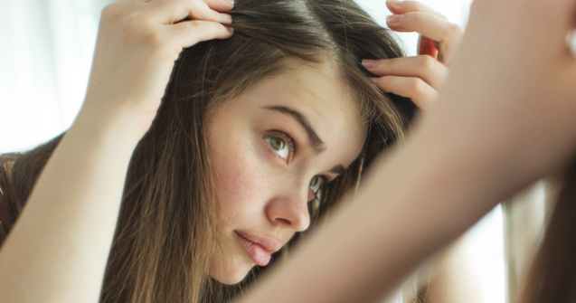  Top  Cum sa acoperi firele albe de par fara sa te vopsesti: 8 metode la care nu te-ai fi gandit