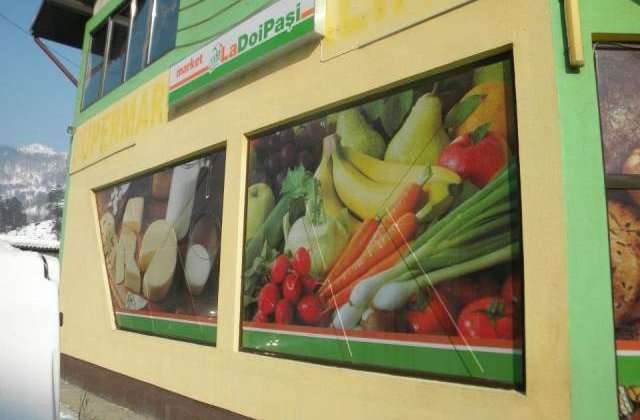 Cum arata magazinele La Doi Pasi?