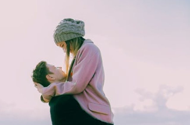 Cum iti dai seama ca esti prea implicata in relatie? 8 lucruri care ar trebui sa iti dea de gandit