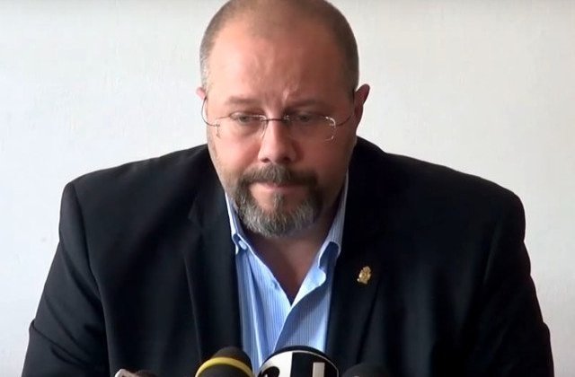 Badulescu sustine ca ii face plangere penala ministrului Sanatatii, in scandalul apei cu clor