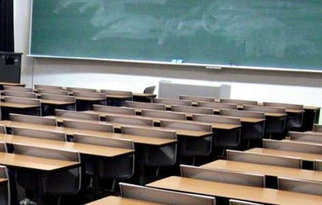 Deputat USR: Subfinantarea cronica continua in Educatie cu abrambureli pe banda rulanta