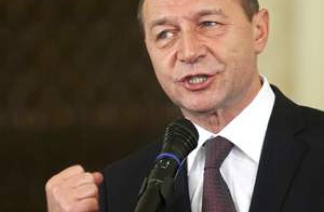 Basescu: 'Asumarea dublei identitati, de maghiar si roman, a devenit mai usoara ca niciodata'
