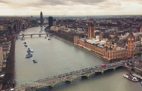 Propunerea unui deputat britanic: transformarea Palatului Westminster in hotel de lux si obiectiv turistic
