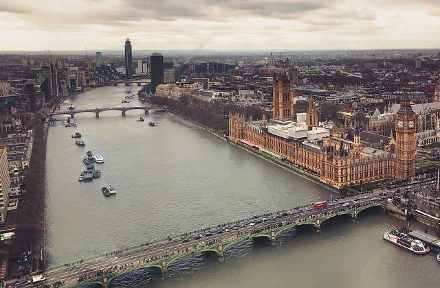 Propunerea unui deputat britanic: transformarea Palatului Westminster in hotel de lux si obiectiv turistic