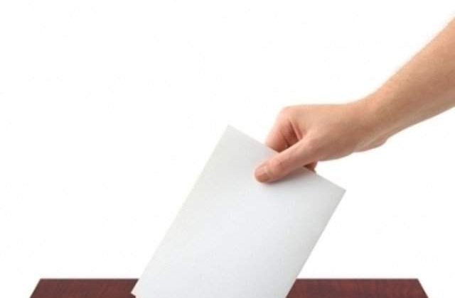 Sondaj USR: 57% dintre romani vor introducerea votului electronic