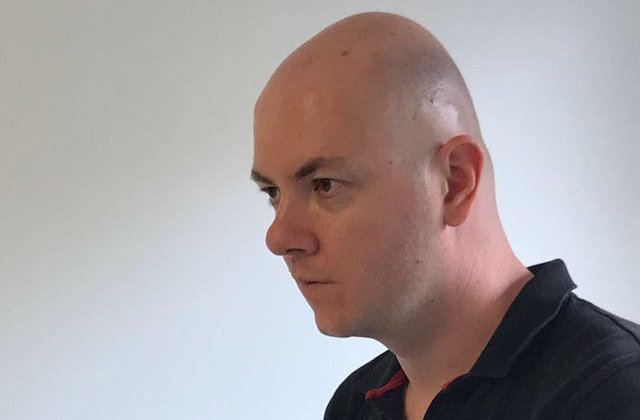Chirurg estetician, despre Politi: "Nu dezinfecta nimic, lucra fara manusi si nici macar nu se spala pe maini"