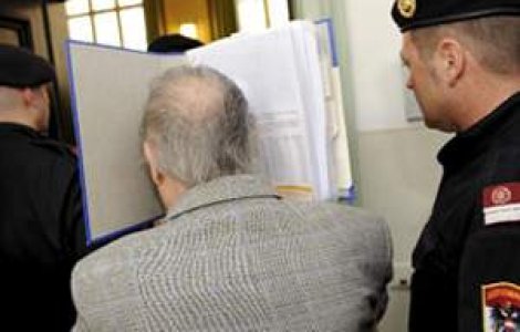 Fritzl pledeaza vinovat pentru viol si incest, dar nevinovat pentru crima si sechestrare