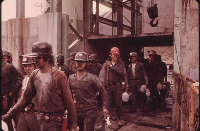 5.000 de mineri in a treia zi de proteste la Petrosani