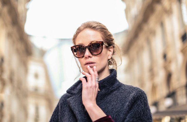 10 greseli de styling pe care nu ar trebui sa le faci dupa 40 de ani