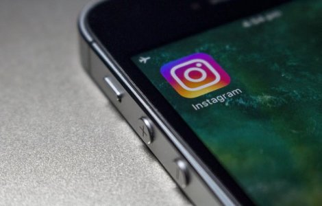 Instagram interzice fotografiile ce prezinta scene de automutilare
