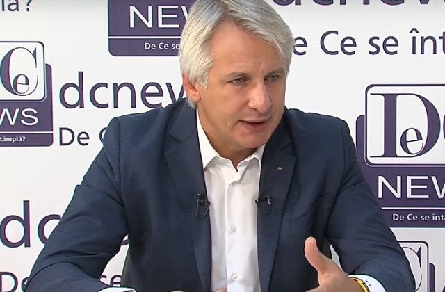 Teodorovici: Pana la finalul anului, toate scolile care au toalete in curte vor fi dotate cu containere moderne cu baie