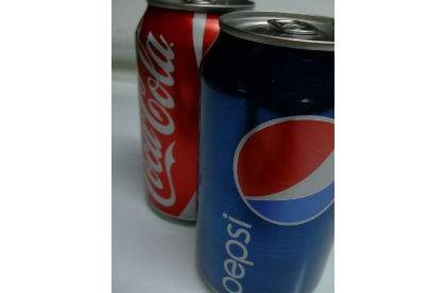 Coca Cola si Pepsi isi schimba reteta!