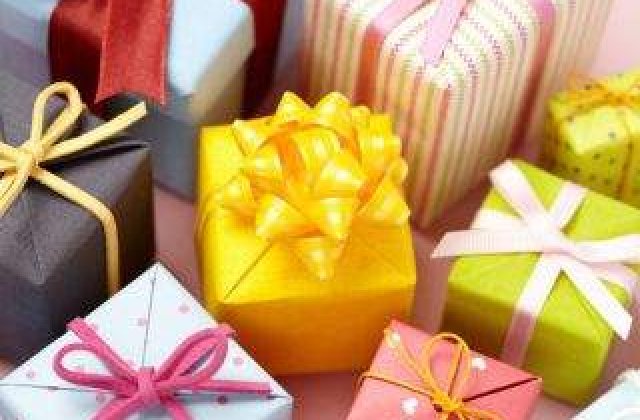 Cadouri de Ziua Indragostitilor pentru ea: gadgeturi la reducere