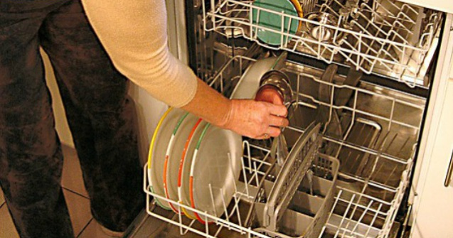 eMAG Crazy Days: reduceri mari la masinile de spalat vase