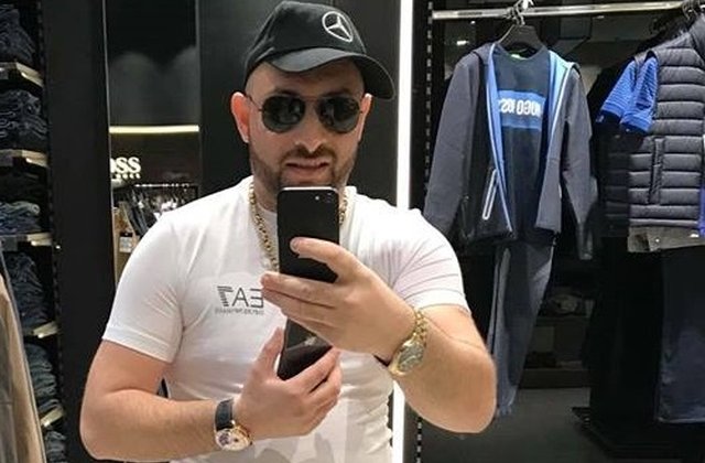 Romanul care a impartit 5.000 de euro pe strada in Dublin si care si-a incendiat masina isi explica gesturile/ VIDEO