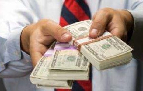 Seful AIG cere conducerii sa inapoieze cel putin jumatate din primele incasate