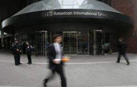 Dupa ce si-au luat bonusuri de milioane de dolari, directorii AIG se refugiaza in spatele bodyguarzilor