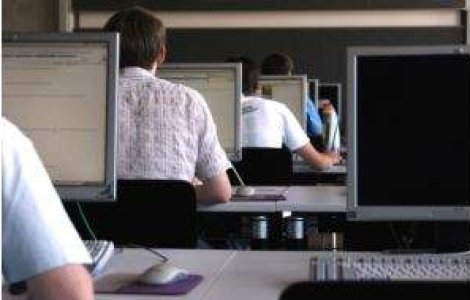 Peste 90% din utilizatorii romani folosesc zilnic Internetul