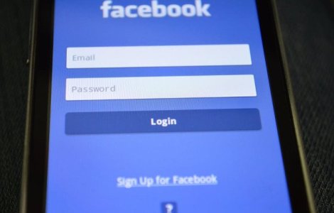 Facebook sterge conturi si pagini care vizeaza influentarea alegatorilor inaintea alegerilor parlamentare din Republica Moldova