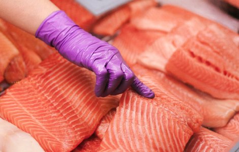 Bacteria Listeria: cum se manifesta si care sunt alimentele de pe care se poate lua