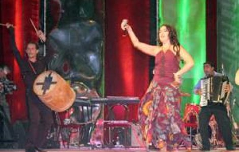 Rona Hartner: 'Francezii sunt foarte buni la pat!'