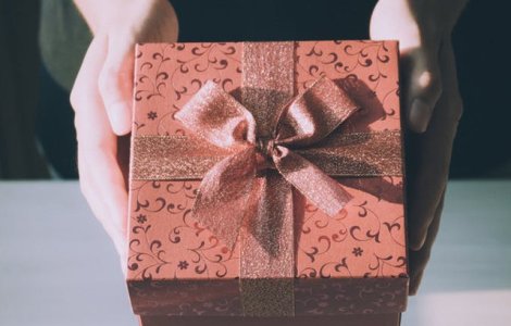 Cadouri de Dragobete pentru el: gadgeturi la reducere