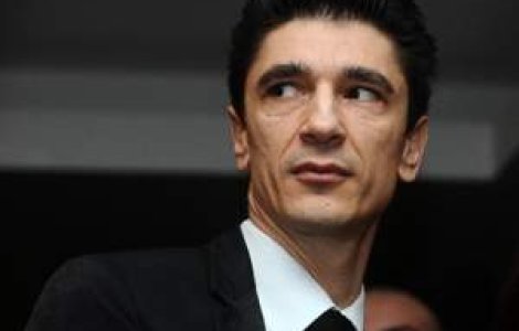 Luis Lazarus se tine scai de Monica Columbeanu