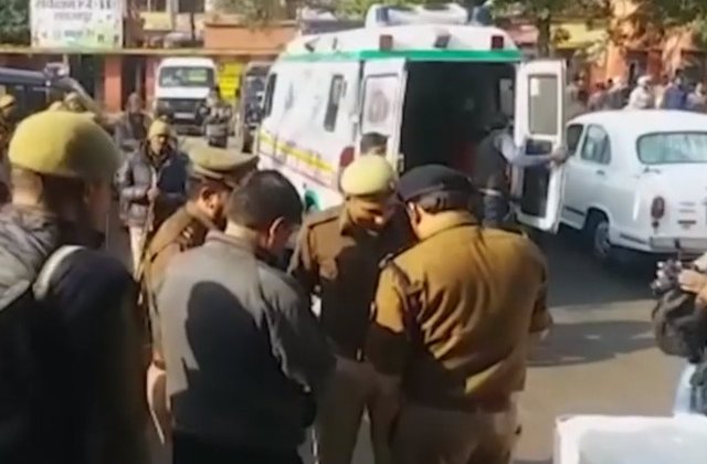 98 de persoane au murit si cel putin 200 sunt spitalizate dupa ce au consumat alcool contrafacut