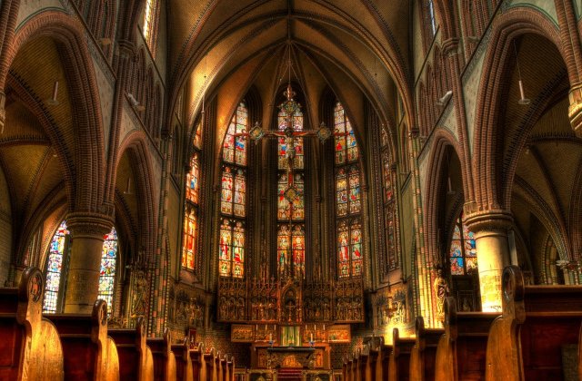 Biserica a devenit cel mai mare &#39;"dusman al sau", a declarat un episcop la summitul despre abuzuri sexuale