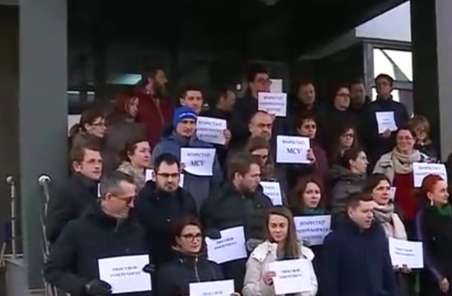 Asociatii ale judecatorilor si procurorilor: Nemultumirile magistratilor nu pot fi satisfacute cu promisiuni de salon