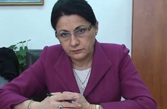 Ecaterina Andronescu, interpelata de USR in Senat, cu privire la cheltuirea banilor pentru programul "Masa calda in scoli"