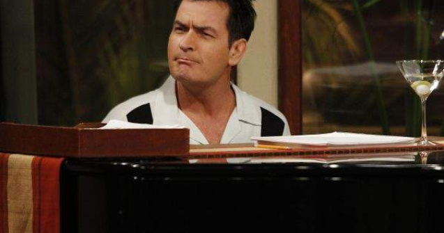 Personajul lui Charlie Sheen se intoarce in Doi Barbati si Jumatate