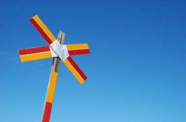 Iasi: Trei morti si un ranit grav dupa ce o masina a fost lovita de un tren