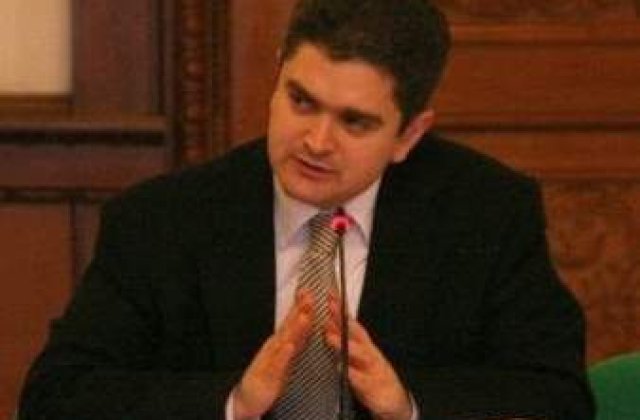 Paleologu: Prigoana probabil are ceva cu intelectualii