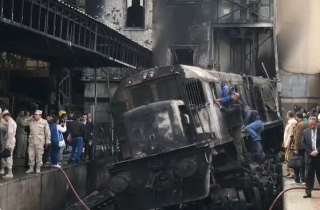 25 de oameni au murit dupa ce rezervorul unui tren a explodat, in Cairo/ VIDEO