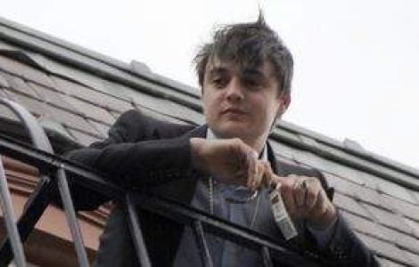 Pete Doherty si-a inghetat pisica