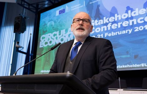 Frans Timmermans: "La multi ani de Martisor, prietenii mei din Romania"