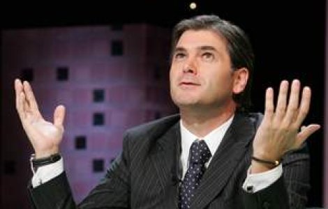 Mircea Radu a agatat, din greseala, o colega de trust