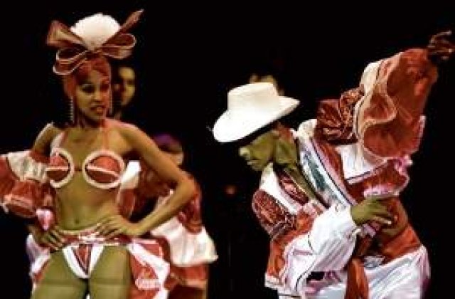   Dansurile fierbinti din club Tropicana, pentru prima data la Bucuresti