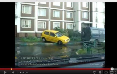  Video  Incredibil: Cum "parcheaza" o femeie masina