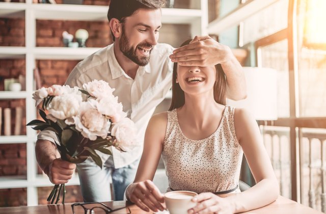 9 traditii de Ziua Femeii. De ce nu e bine sa te certi cu mama sau persoana iubita pe 8 martie