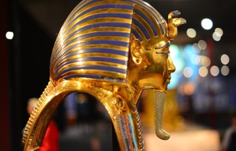  Top  10 mistere deslusite: de la scufundarea Titanicului la sunetele ciudate din oceane